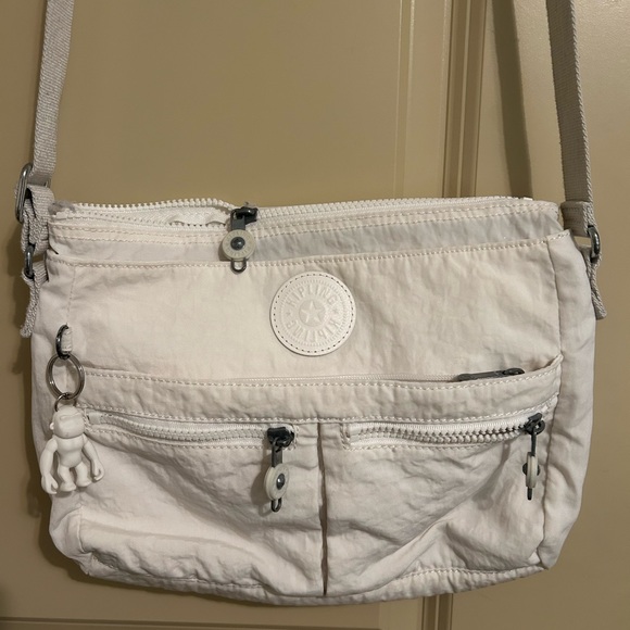 Kipling white crossbody bag . - Picture 2 of 3